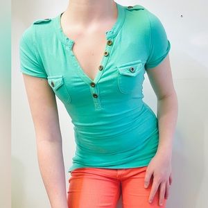 Short sleeve button tee